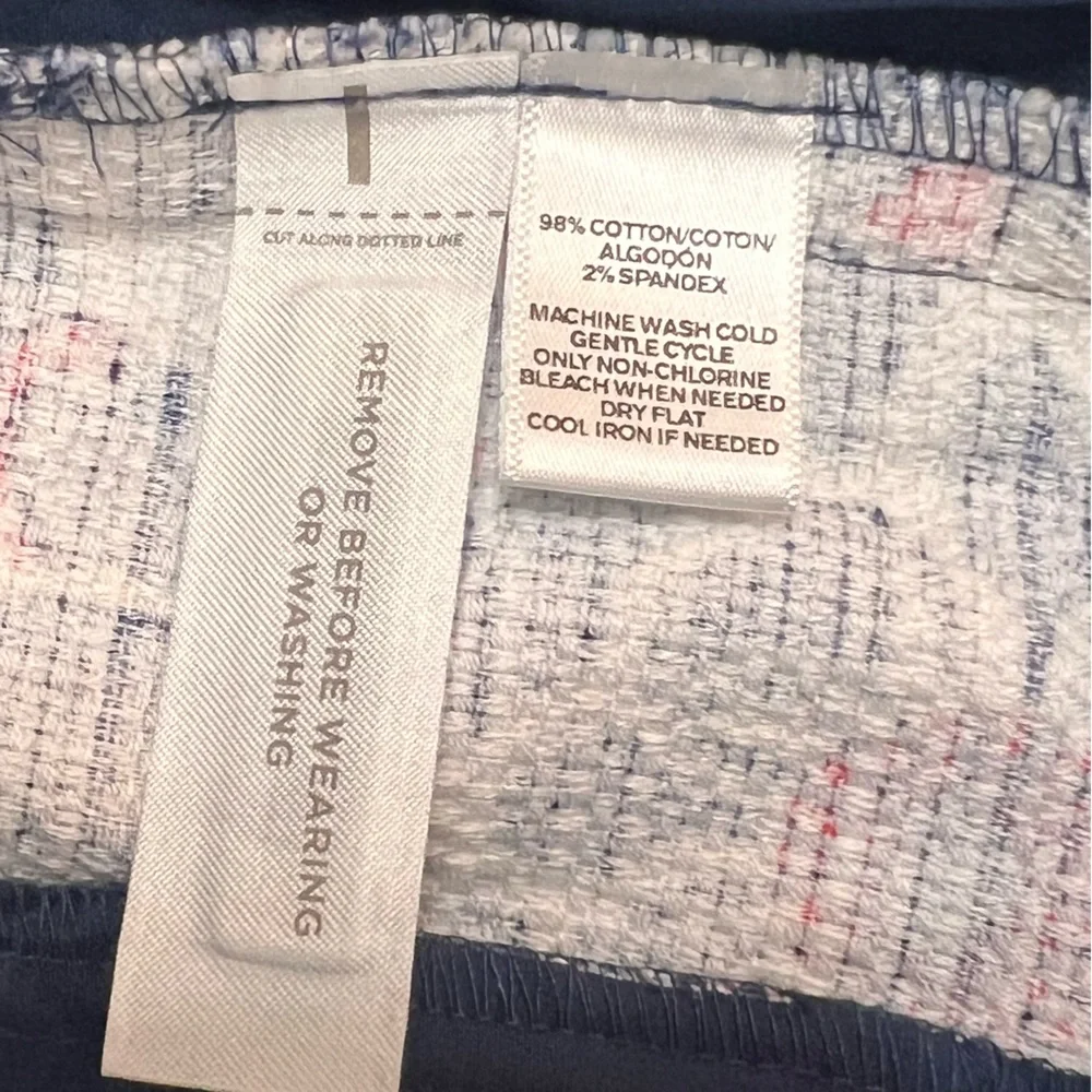 Ann Taylor Loft ‘The Riviera‎ Short’. Size 4.